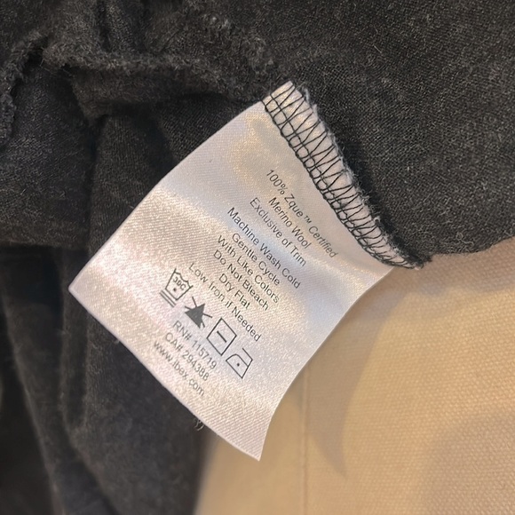 IBEX Women’s 100% Merino Wool Grey Hooded V-Neck Dress Medium - Picture 8 of 8